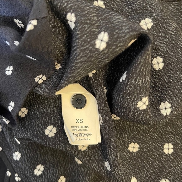 Kate Spade Tie Collar Tiny 4-Leaf clover Lightweight Tunic - Picture 9 of 9